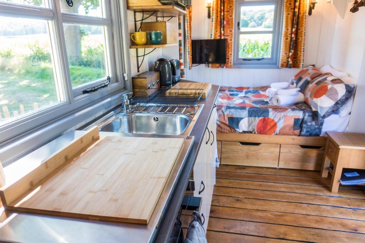The Hideaway Hut - 1 Bed Shepherds Hut - Hereford Luaran gambar