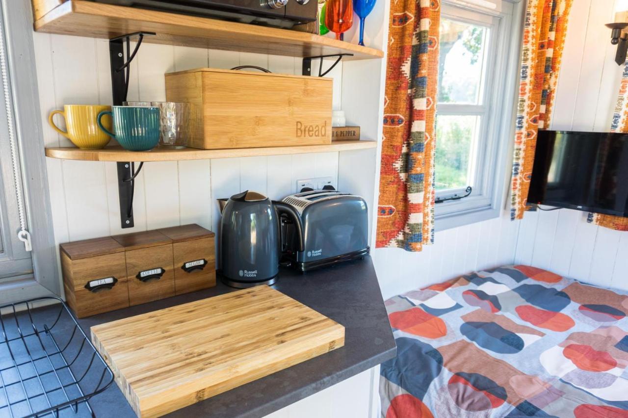 The Hideaway Hut - 1 Bed Shepherds Hut - Hereford Luaran gambar