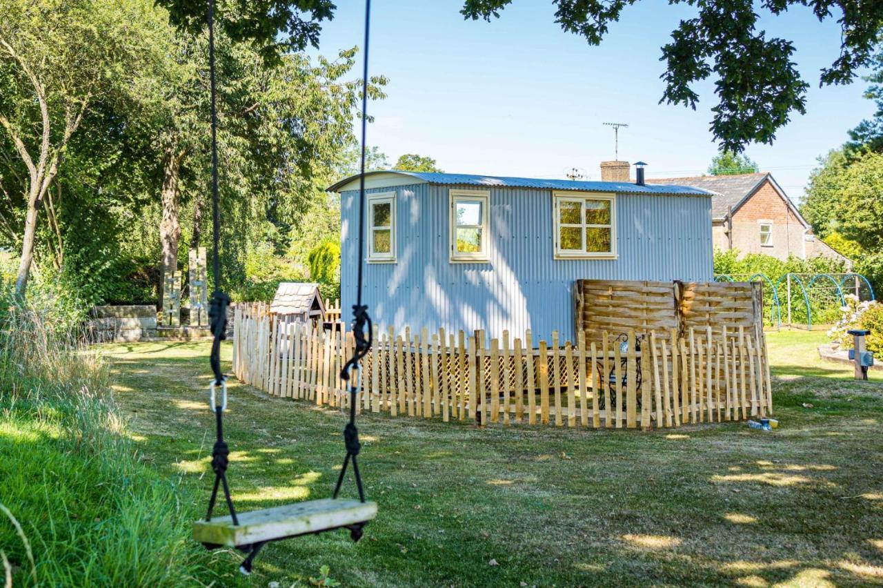 The Hideaway Hut - 1 Bed Shepherds Hut - Hereford Luaran gambar
