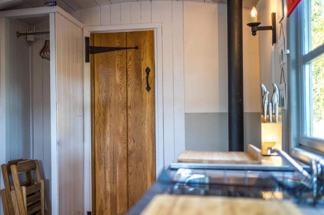 The Hideaway Hut - 1 Bed Shepherds Hut - Hereford Luaran gambar